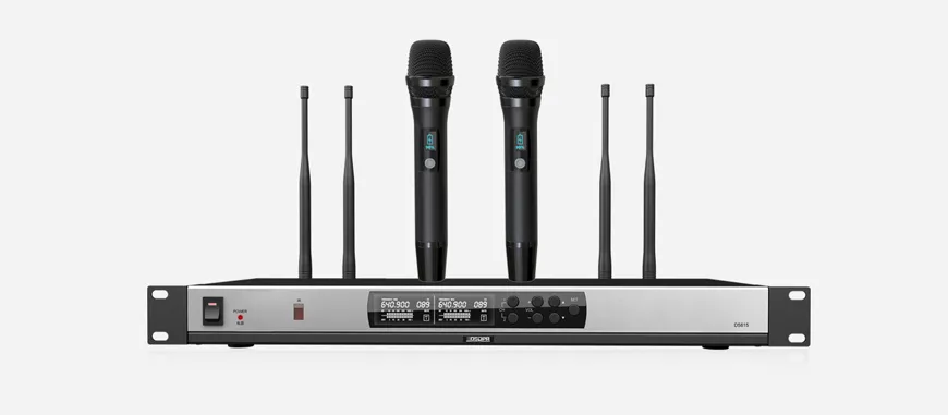 True Diversity UHF Wireless Microphone System (2 rechargable hand-held mic) - 翻译中...