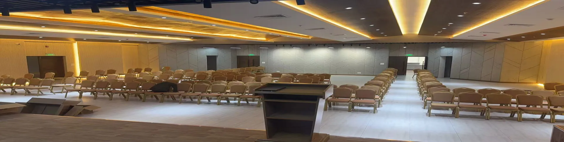 Integrated LED Display & Audio Solution for Ispahani Islamia Eye Institute and Hospital, Bangladesh - 翻译中...